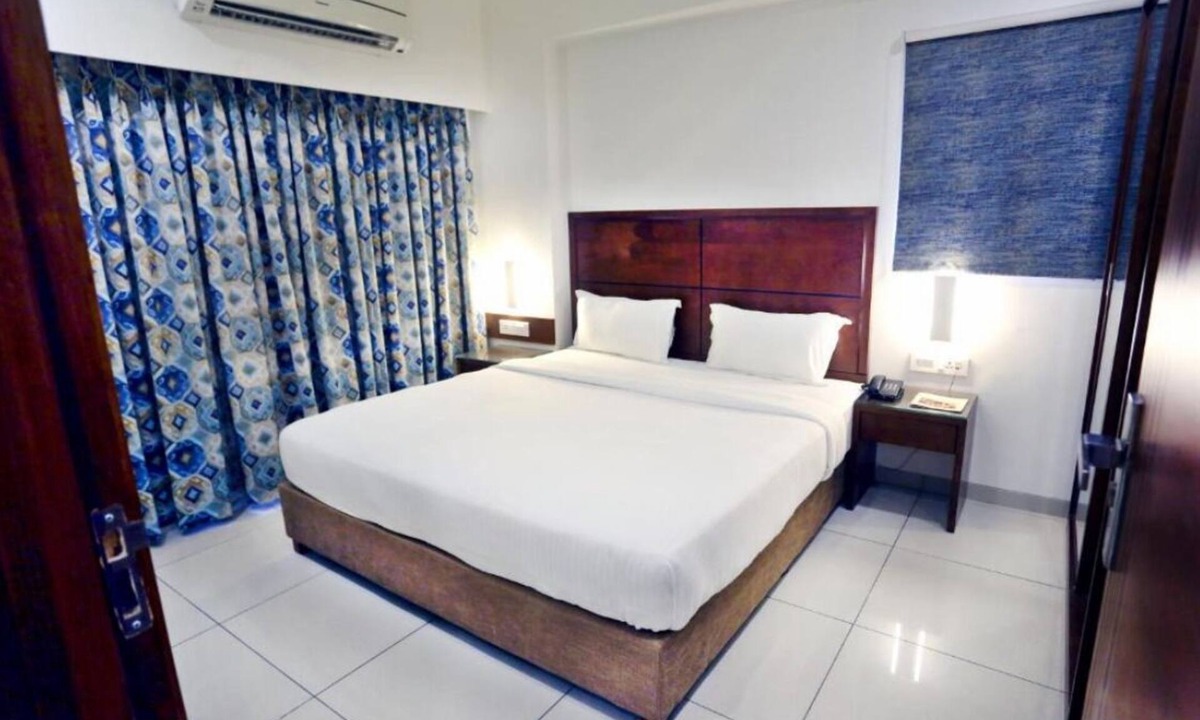Vastrapur Apartment | Apartment 8 - The Park Residency in Ahmedabad