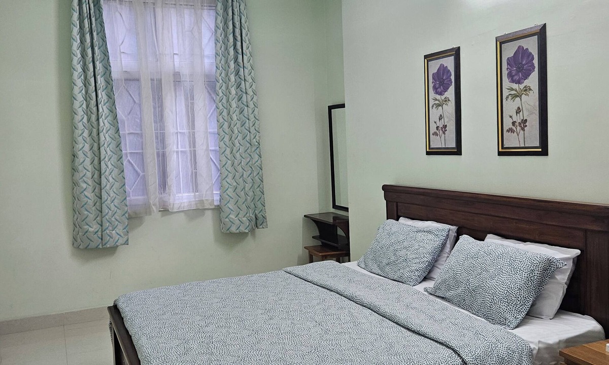 Toli Chowki Apartment | APT 4 Spacious 3-bedroom apartment with WiFi, AC in delightful Hyderabad