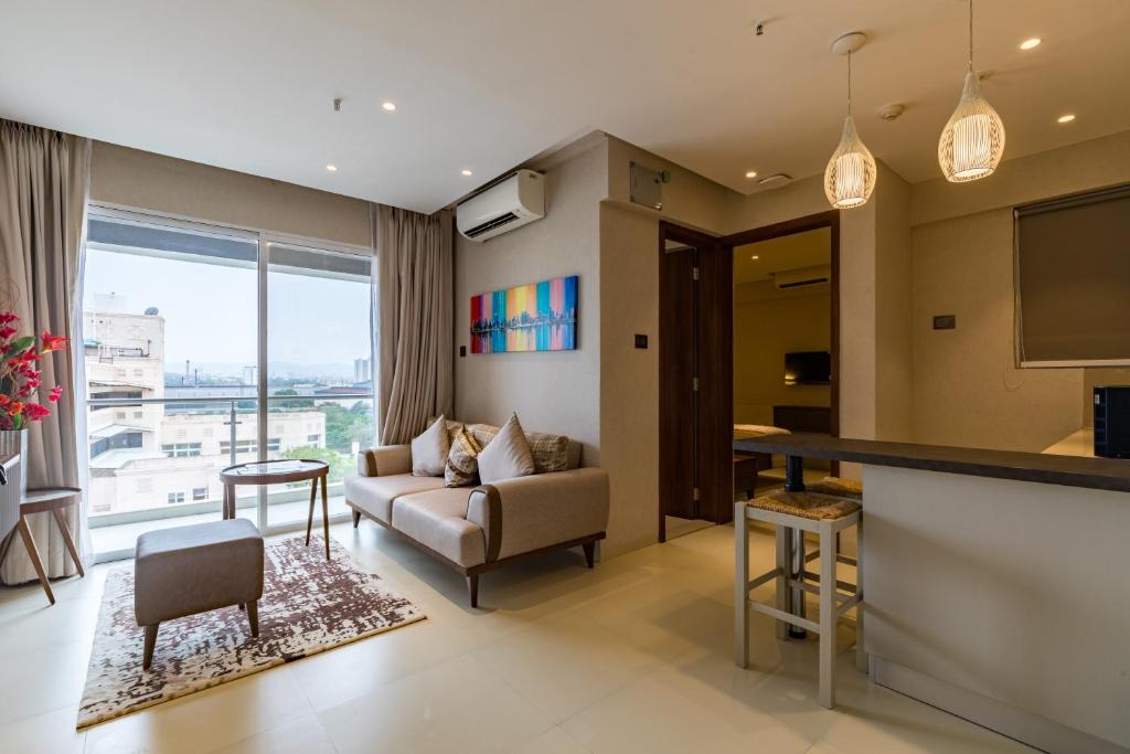Mundhwa Hotel | AR Suites Jewels Royale - Koregaon Park NX