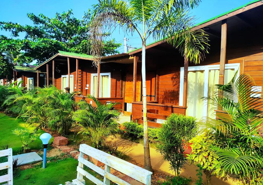 Arambol Hotel | Arambol Lake Resort