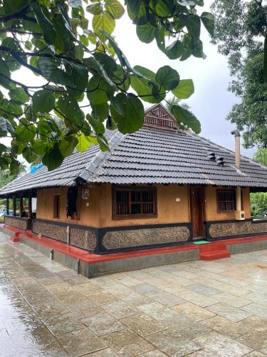 Thirunelly House | Aravanazhi tharavadu