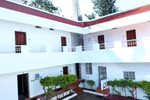 Namakkal Hotel | Aroma Resort Hill Palace