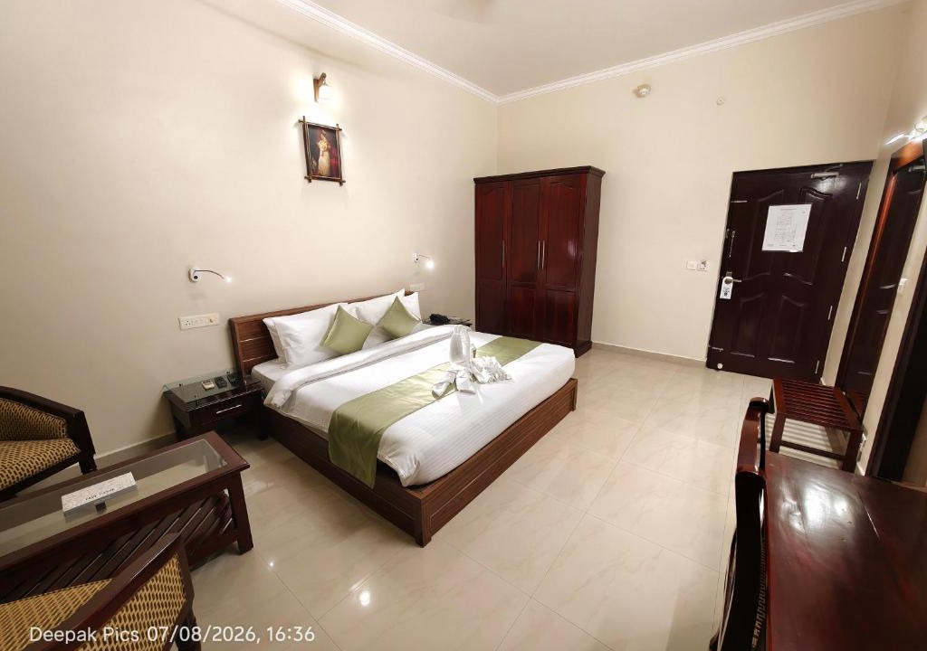 Perumbavoor Hotel | Arya International