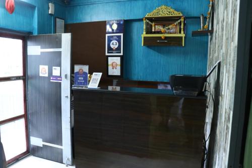 Pune House | Ashirwad Guest House (Male Only)