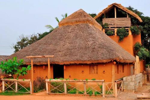 Bengaluru Ski Chalet | Aura Kalari Buddha Stone, Mud House & Tree House