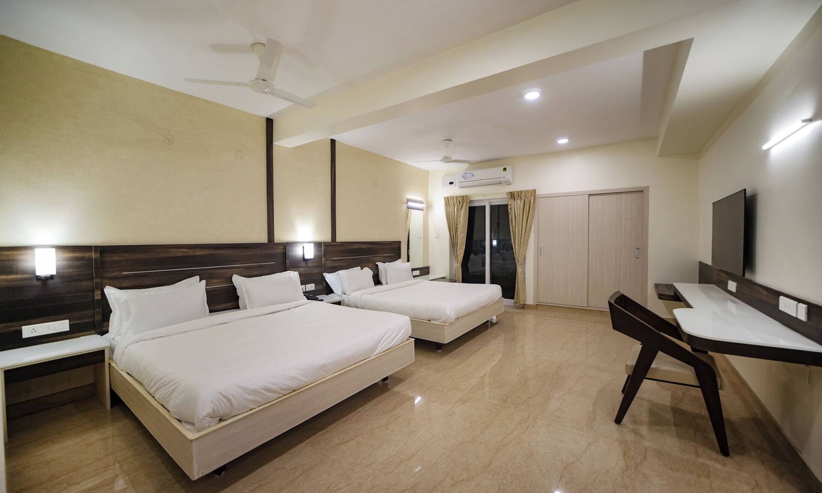 KK Nagar Hotel | Avenue 11 Premium Stays