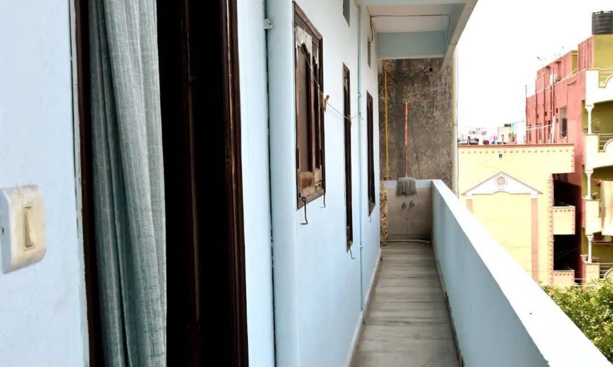 Begumpet Apartment | AVN302 - Lovely 1 Bedroom, AC, Wifi, Kitchen set