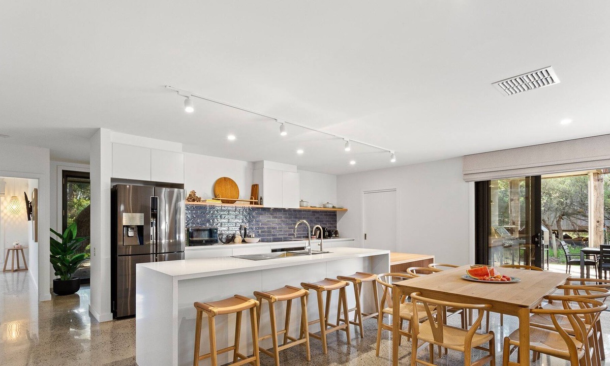 Balnarring Beach House | Bali Hi @ Balnarring Beach - coastal chic family beach retreat