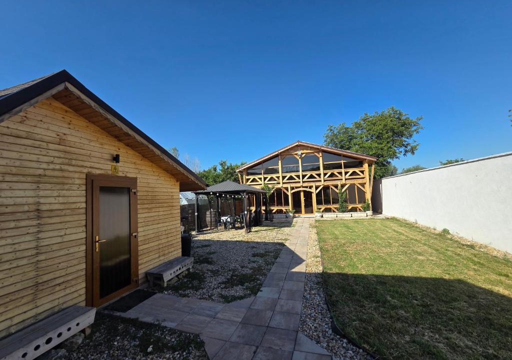 Bucovat House | Banul Jiului Complex de Agrement