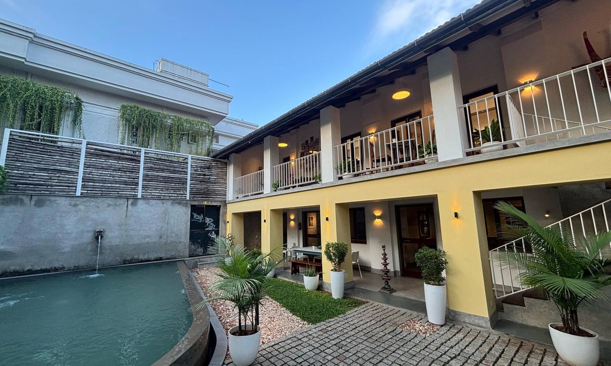 Fort Kochi Villa | Baron's antiquarian villa
