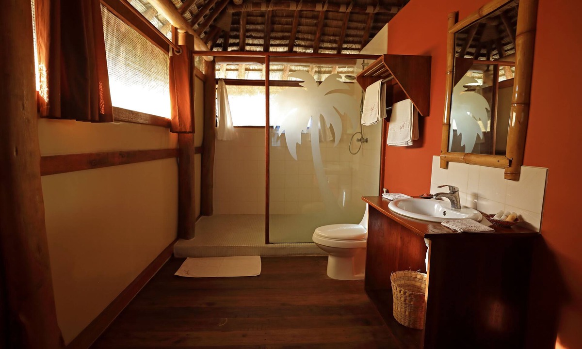 Pangani Hotel | Barry's Beach Resort