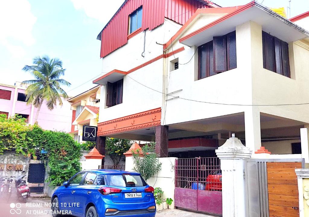 Mylapore Tiruvallikk House | Beach Church Temple US Consulate Apollo Hospital