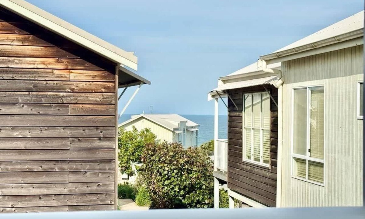 Caves Beach Villa | Beach Daze at Caves Beach Villas