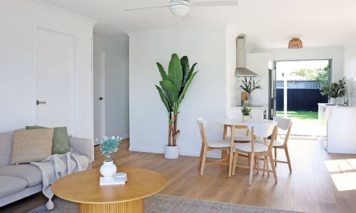 Warana Apartment | Beach Haven Warana - Pet Friendly Stay