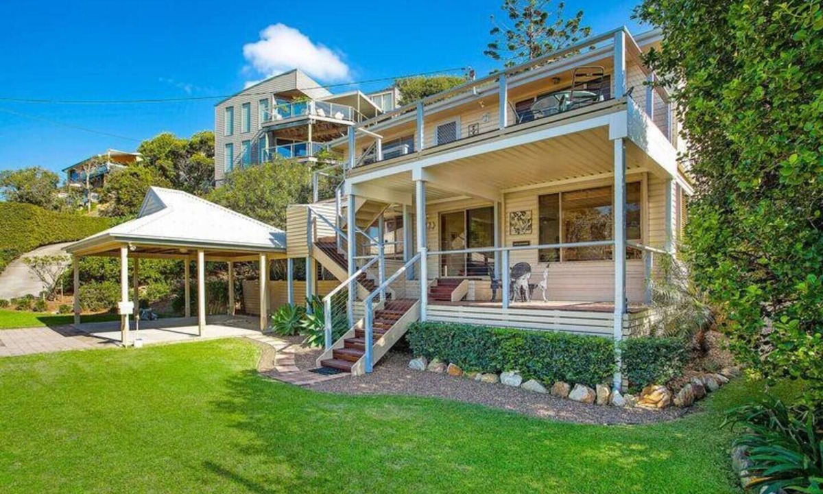 North Avoca Villa | Beachside House @ North Avoca