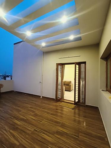 Central Chennai Apartment | Beautiful Spacious flat in Chennai Ambattur -lake view
