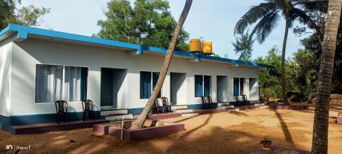 Hireguthi House | Bele Beach Front Inn