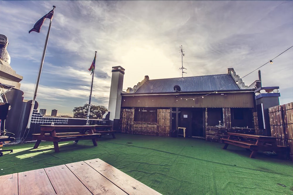 Paddington Hotel | Bert's Backpackers