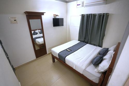 Chennai Hotel | Blessings select DLF