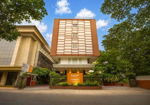Malleshwaram Hotel | Bloom Boutique Bangalore Palace Rd