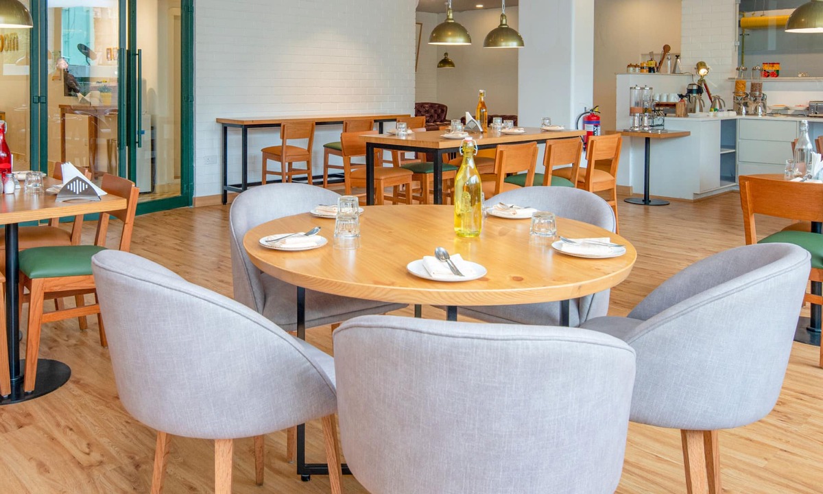 Phase 2 Hotel | Bloom Hotel - Brookefield