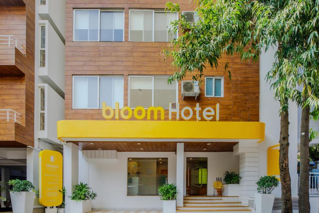 Domlur Hotel | Bloom Hotel - HAL Old Airport Road