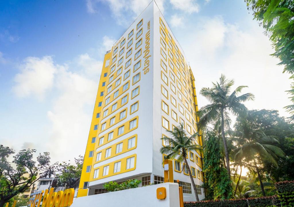 Andheri Hotel | Bloom Hub l WEH Andheri