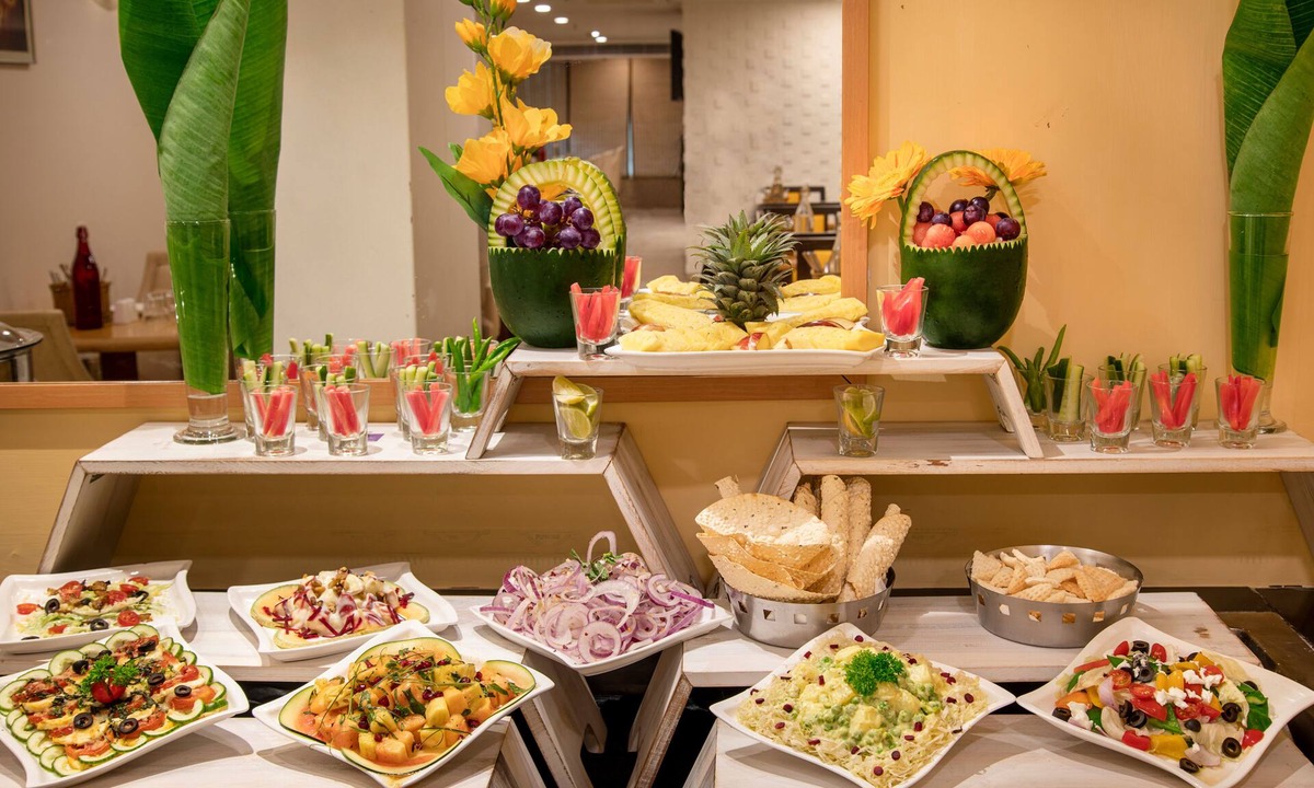 Thaltej Hotel | BloomSuites | Ahmedabad