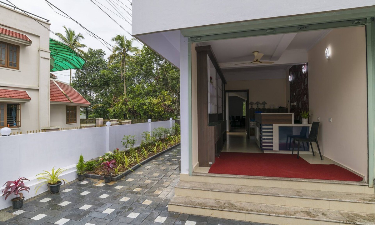 Alwaye Hotel | Blue Bell Airport Hotel