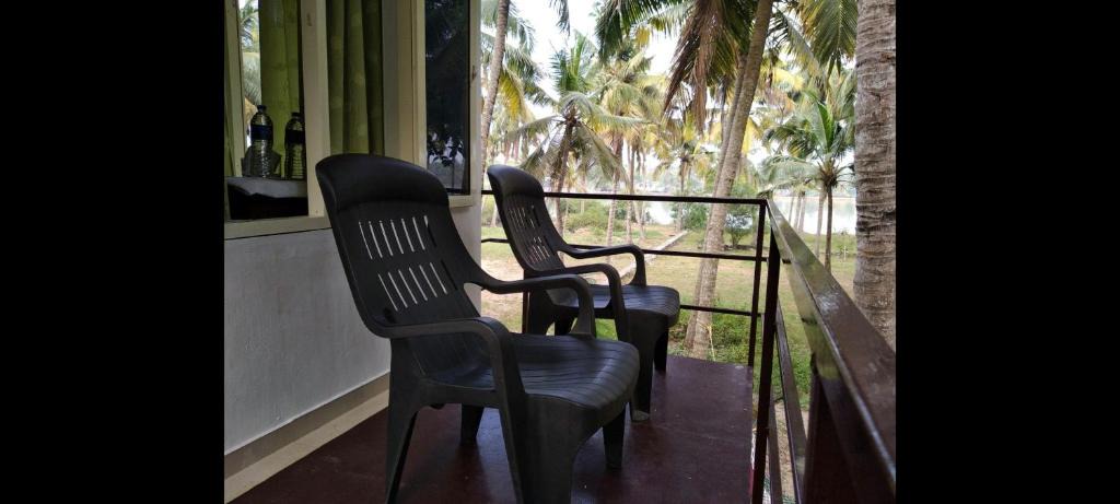 Kuzhuppilly House | Blue Birds Homestay