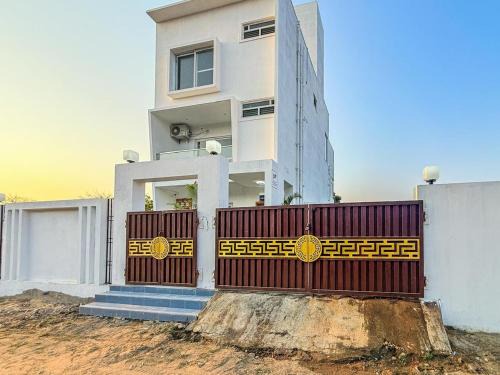 Mahabalipuram Beach House | Blue Dolphin Beach House - A Unit of Chola Resort Developer