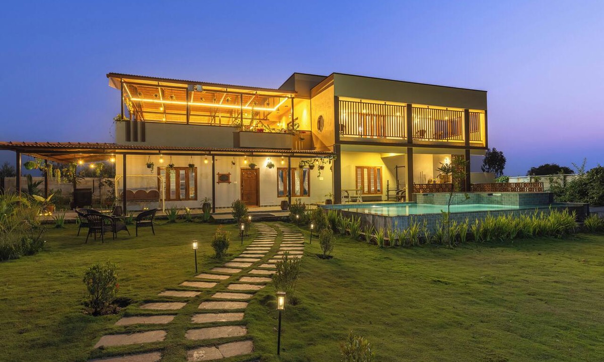Doddaballapur Apartment | Blue Mirage Villa by Stayjadepoolnr Airportbbq