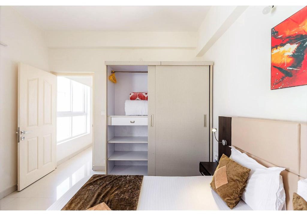 HITEC City Apartment | BluO 1BR Hitech City - Bathtub, Balcony, Gym