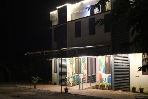 Alwaye Hotel | bohom STAYORA