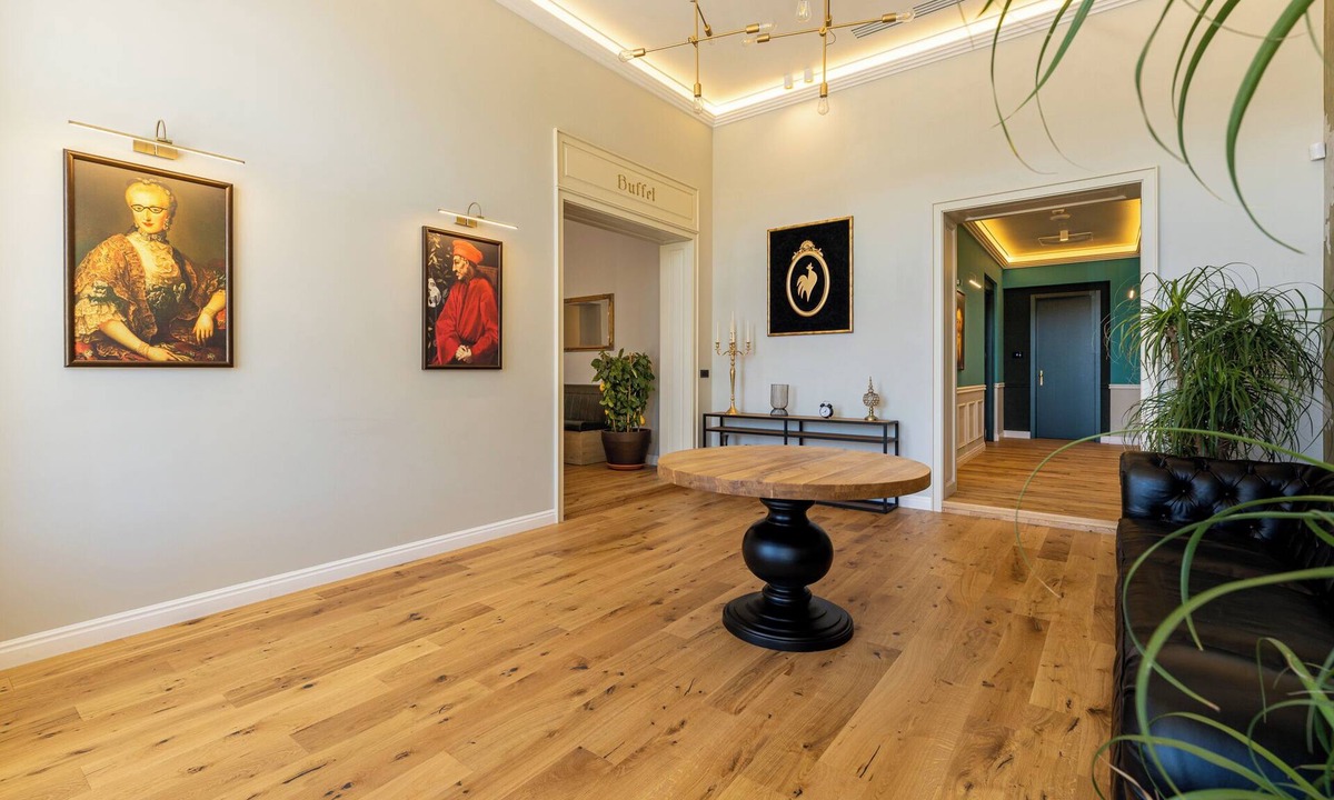 Tirgu Mures Hotel | Boutique Hotel Cocosul De Aur