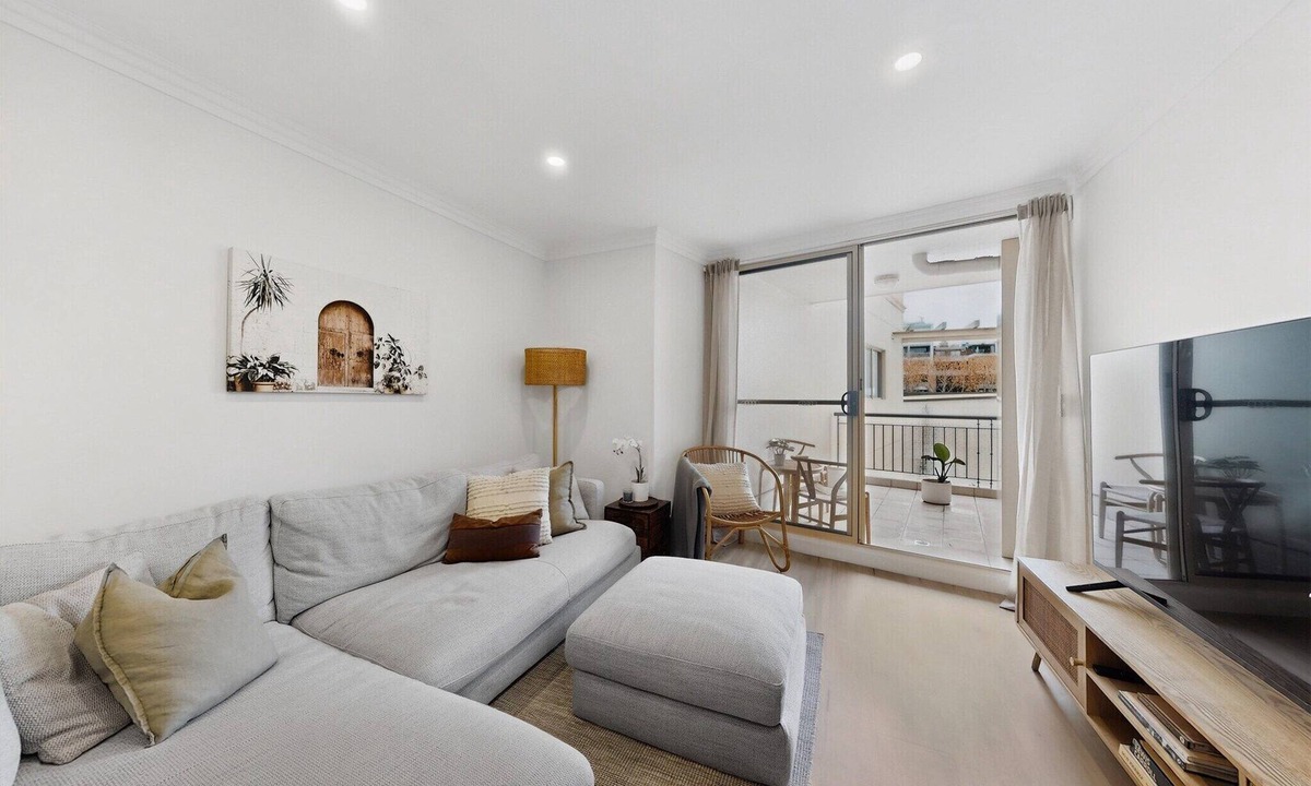 Neutral Bay Apartment | Bright 1-Bed Apartment in Neutral Bay