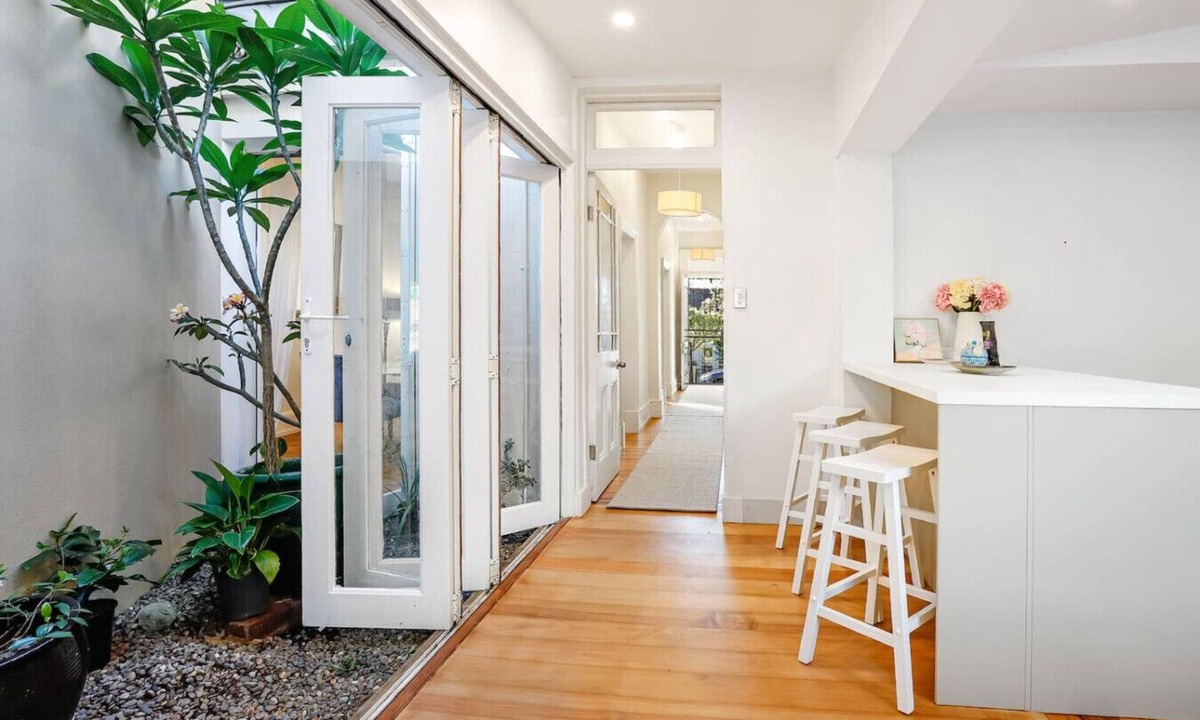 McMahons Point House | Bright & Spacious Home, Near to Sydney CBD