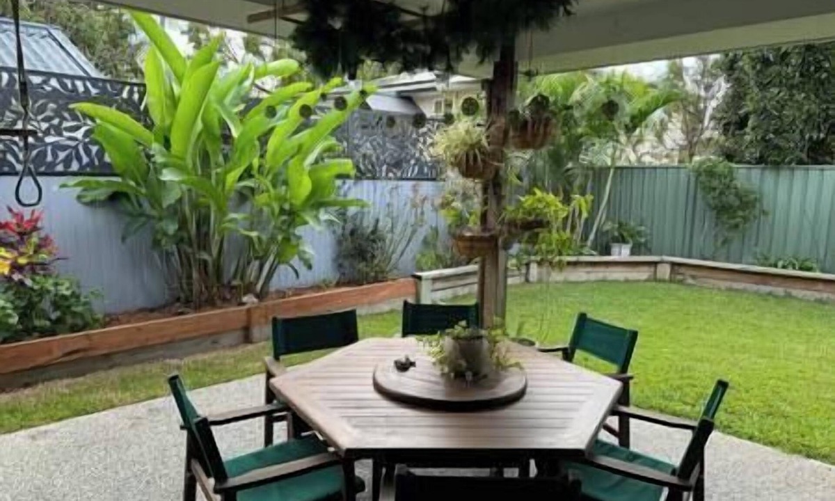 Brighton House | Brighton Retreat (EV ready)