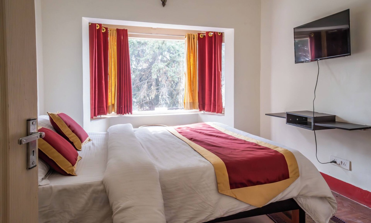 Bhagtpura Bed & Breakfast | Budget friendly, enchanting bed & breakfast with WiFi in Bhimtal, Nainital