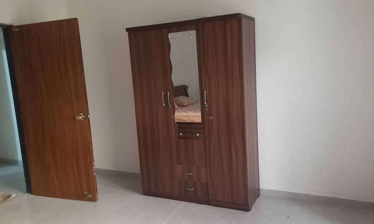 Junagadh House | Budget friendly room in duplex bungalow for stay in Junagadh.