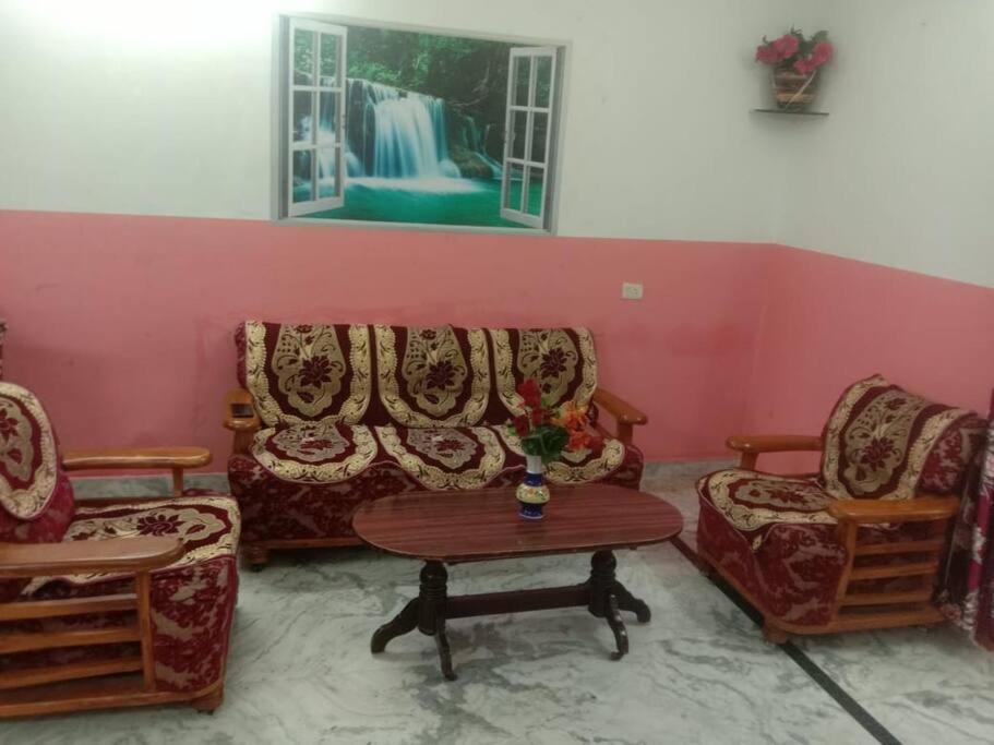 Toli Chowki Apartment | Budget House