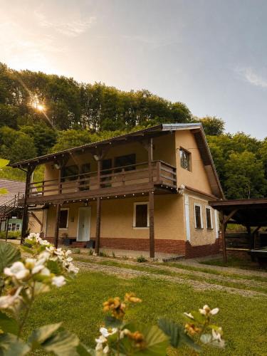 Albesti Cabin | Cabana Din Pădure