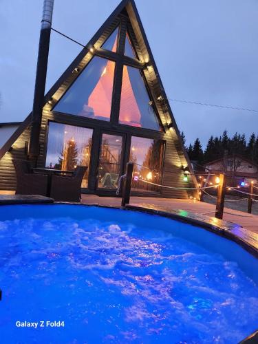 Marisel House | Cabana Golden Sunset