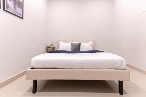 Shyambazar Apartment | Calcutta Haven by JadeCaps Shyambazar 2BK