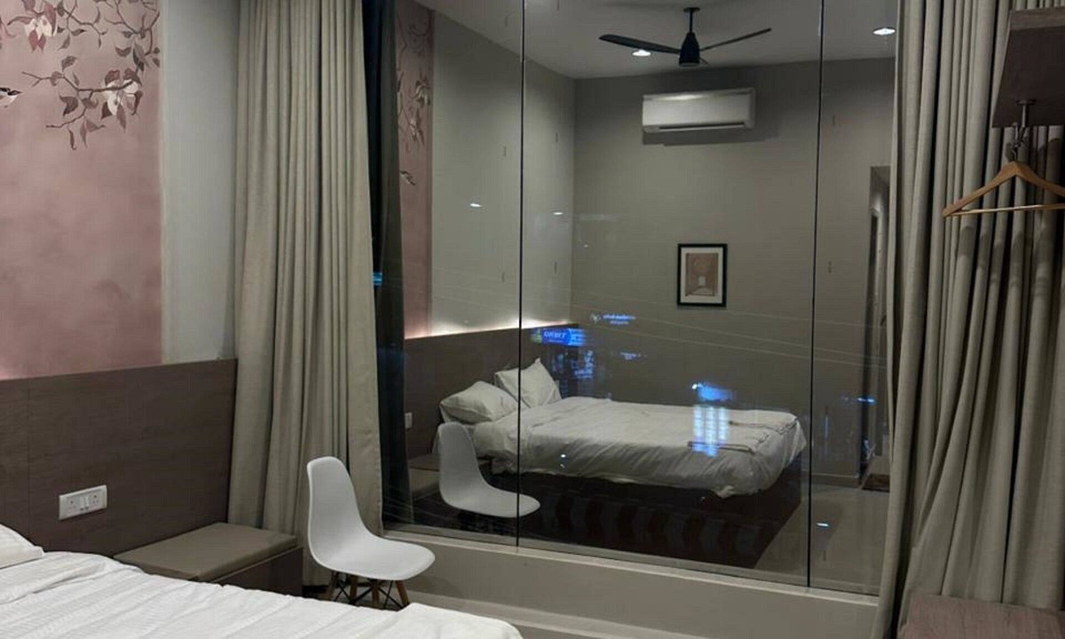 Injambakkam Hotel | Calicut Restaurant & Rooms