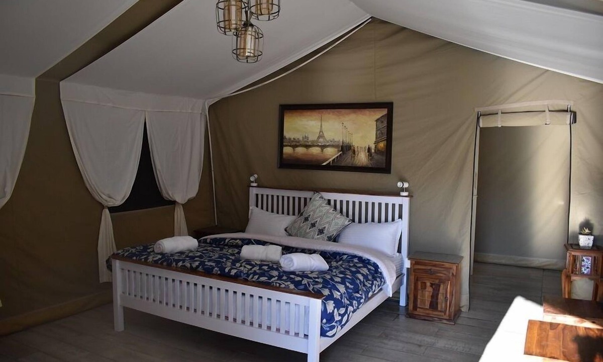 Bir House | Camp Cedar