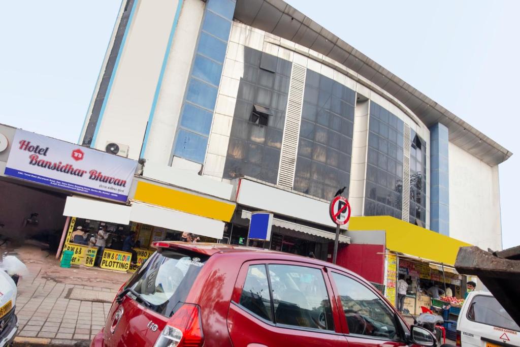 Bandra West Hotel | Capital O 77295 Hotel Bansidhar Bhuvan