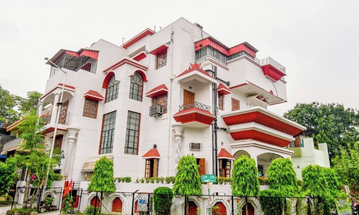 Sector II Hotel | Captain's home stay