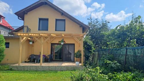 Tirnaveni Apartment | Casa Anna