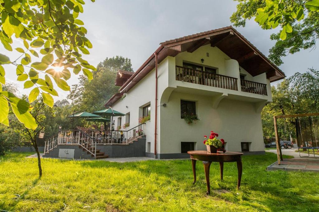 Provita de Sus Bed & Breakfast | Casa din Plai